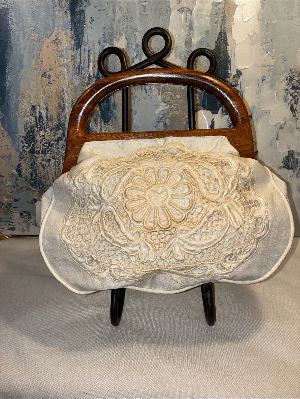 Vintage 70 s Cream Embroidered Women's Handbag with Wooden Handles